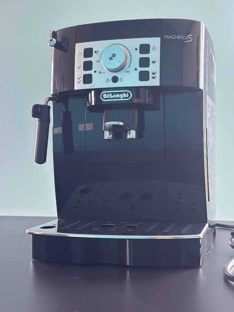 Delonghi Magnifica S, Witgoed en Apparatuur, Koffiezetapparaten, Ophalen, Gebruikt, Koffiemachine, Afneembaar waterreservoir