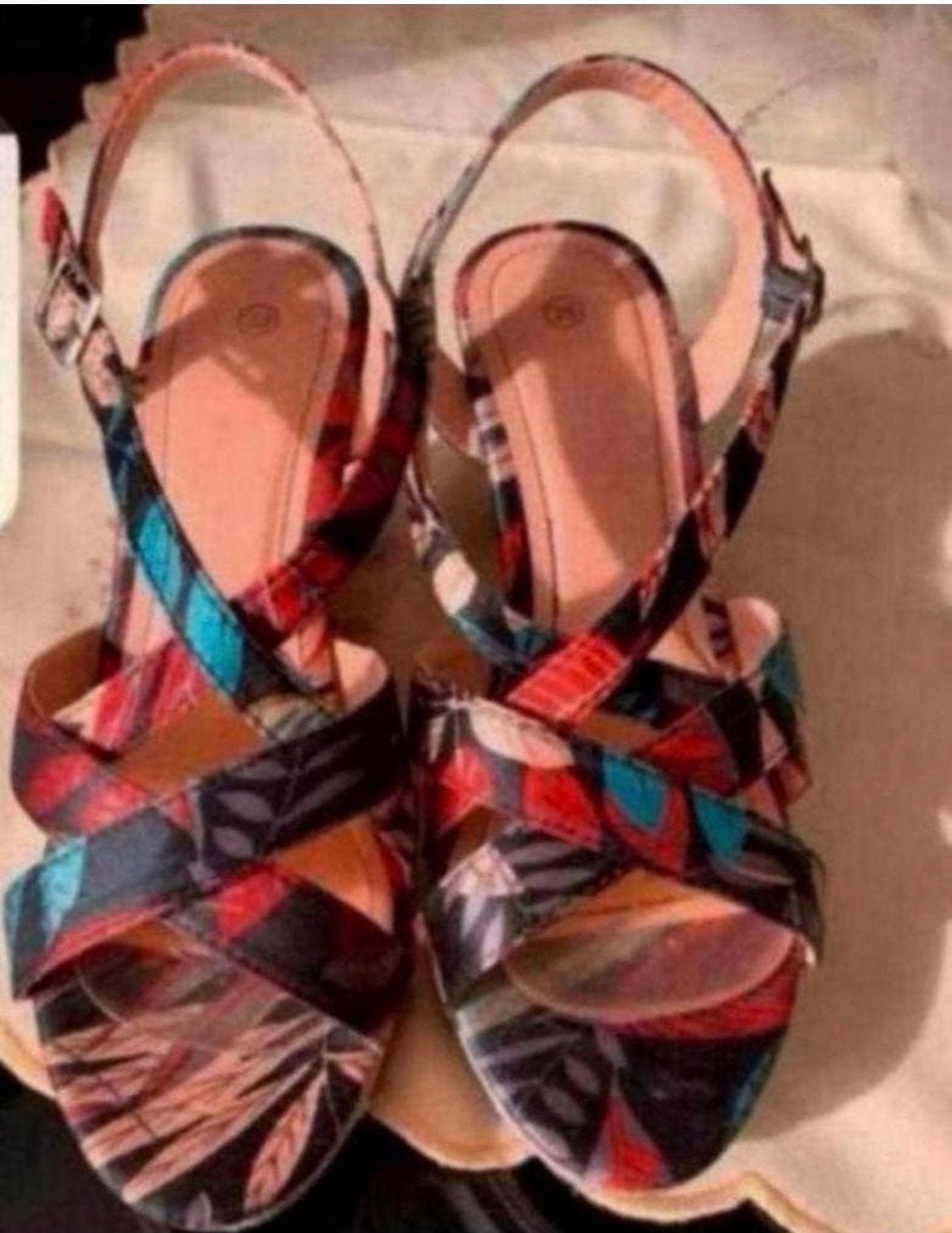 Dames Sandalen met Sleehak .Mt 38 . zgan of Mt 37 Nieuw Sand, Kleding | Dames, Ophalen of Verzenden, Nieuw
