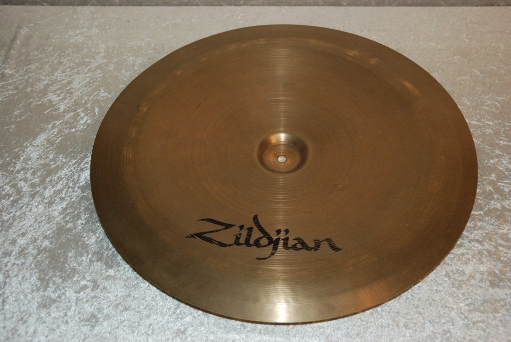 Zildjian Low boy china 2204gr 22 inch  <26261046>, Gebruikt, ., Drums of Percussie, Ophalen of Verzenden