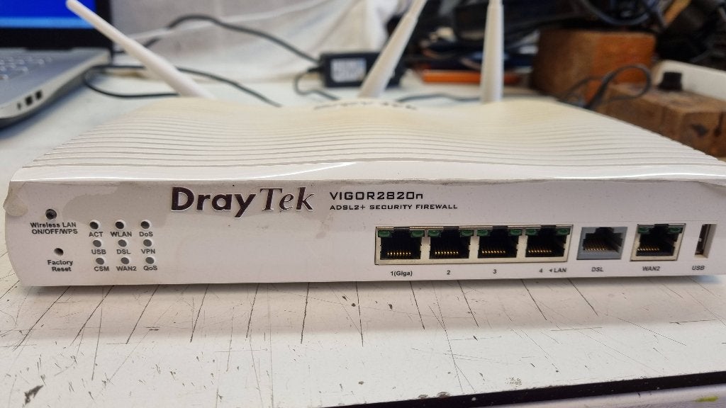 Draytek Vigor 2820N ADSL2+ Security Firewall Annex-B ISDN, Ophalen of Verzenden, Gebruikt, Router met modem, DrayTek