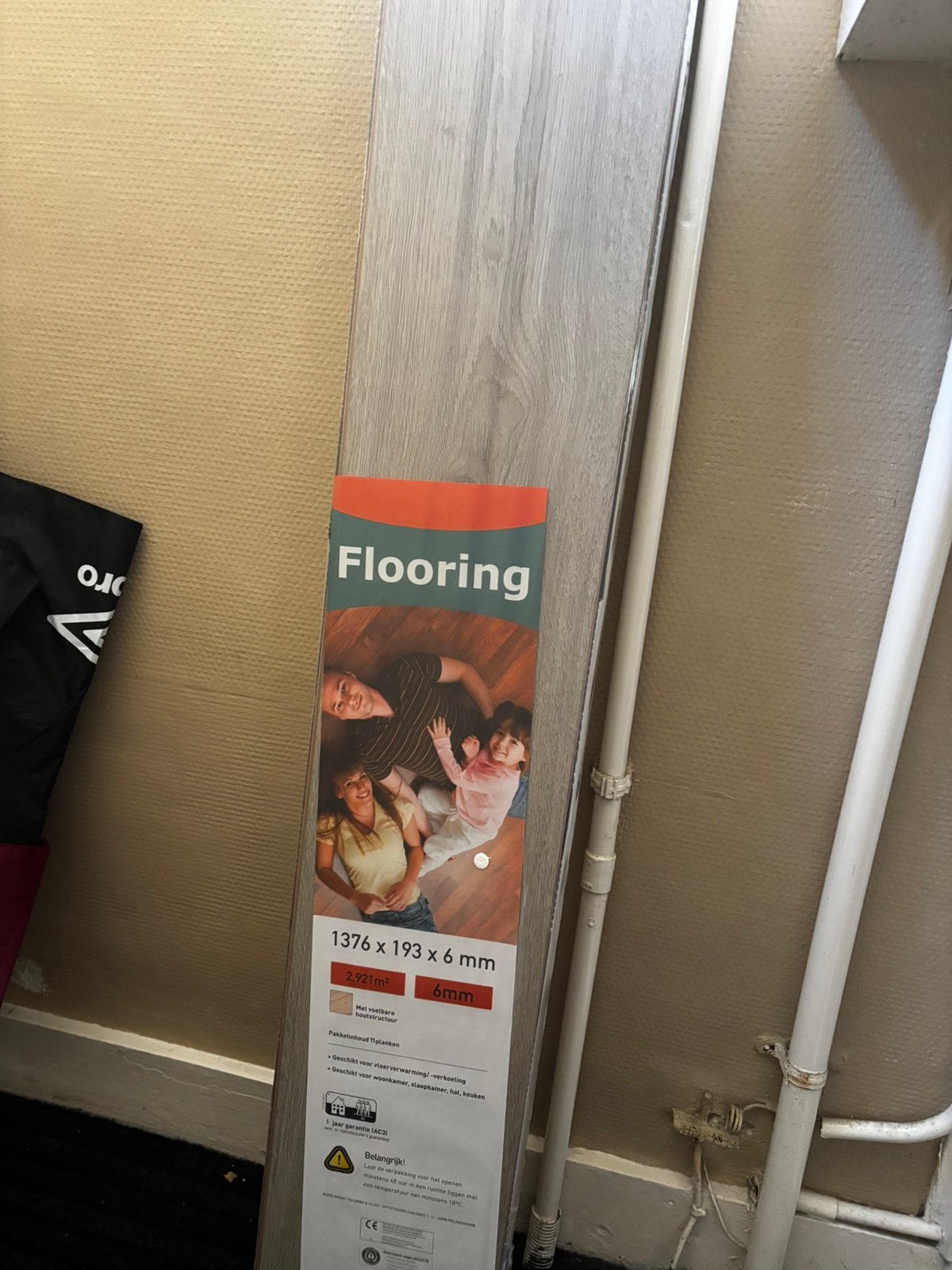 Pakket laminaat, Doe-het-zelf en Verbouw, Vloerdelen en Plavuizen, Ophalen, 50 tot 150 cm, Nieuw, 5 tot 10 m²