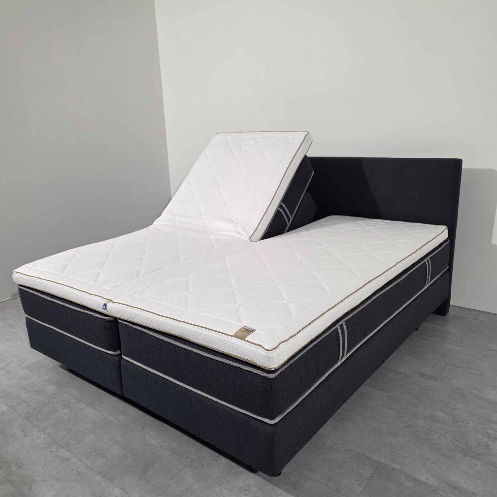 Auping Kiruna Elektrisch Boxspring 180x200 M2, Huis en Inrichting, Slaapkamer | Bedden, Zo goed als nieuw, Tweepersoons, 180 cm