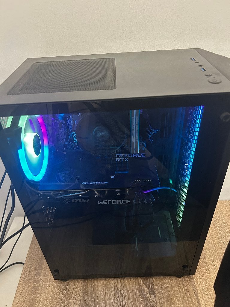 Foto 3 van Gaming PC met MSI GeForce RTX en RGB verlichting