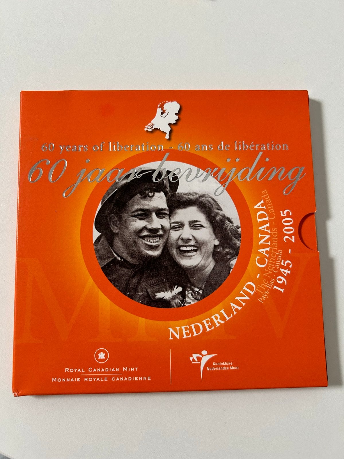 Nederland - Canada 60 jaar bevrijding 1945-2005 muntset, Ophalen of Verzenden, Koningin Beatrix, Overige waardes, Setje