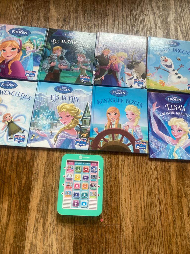 Disney Frozen Me Reader Boeken en Console Set, Ophalen of Verzenden, Zo goed als nieuw, Speelkaart(en)