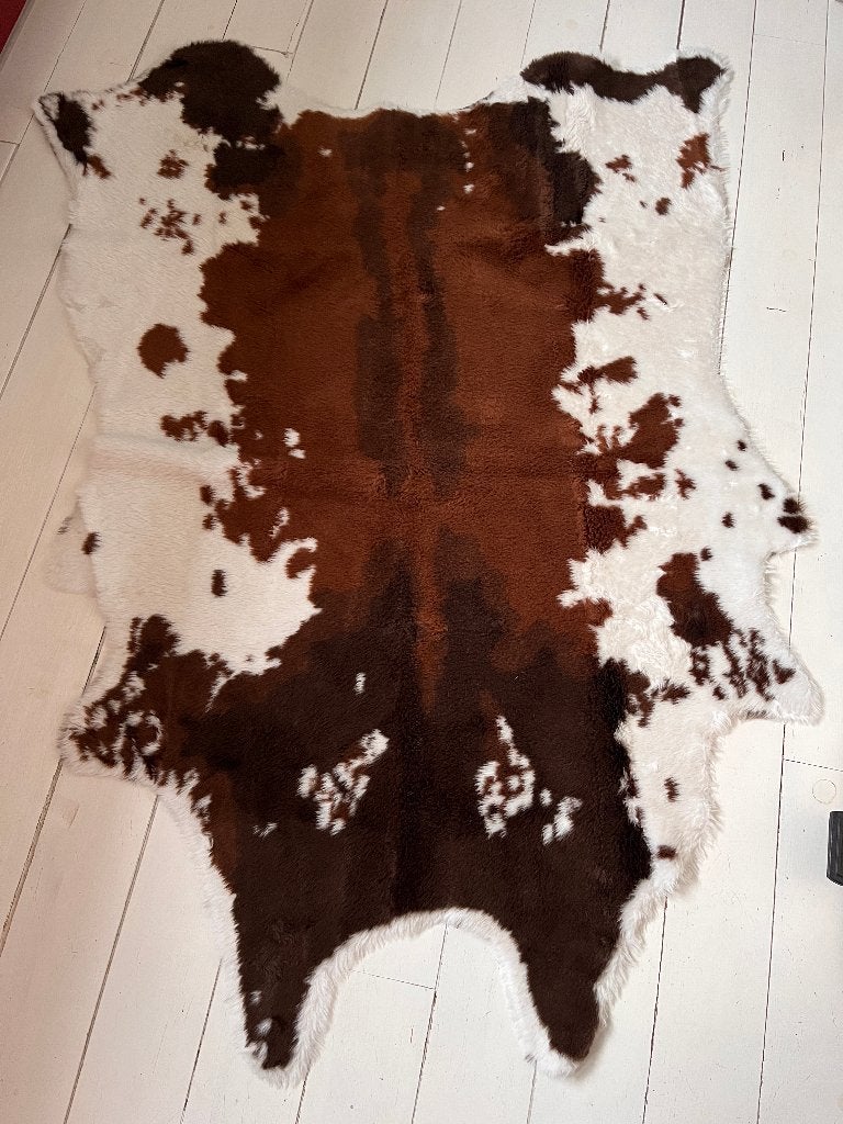 Decoratief Koeienhuid Vloerkleed - Bruin/Wit, Huis en Inrichting, Gebruikt, 100 tot 150 cm, Rustiek, Modern, Landelijk, Overige vormen