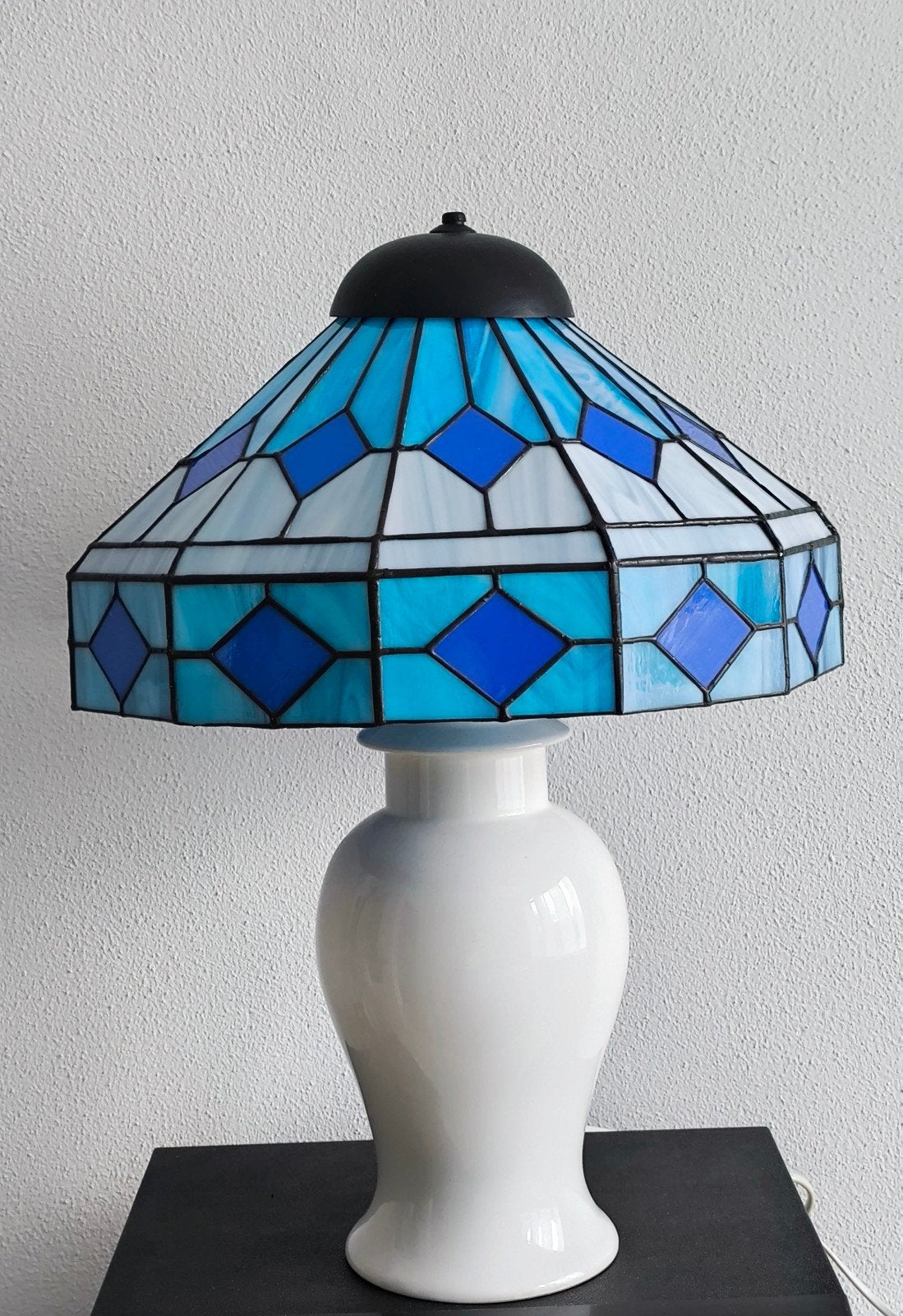 Tiffany Stijl Tafellamp - Blauw Glas-in-lood, Ophalen, Zo goed als nieuw, Glas, E27 (groot)