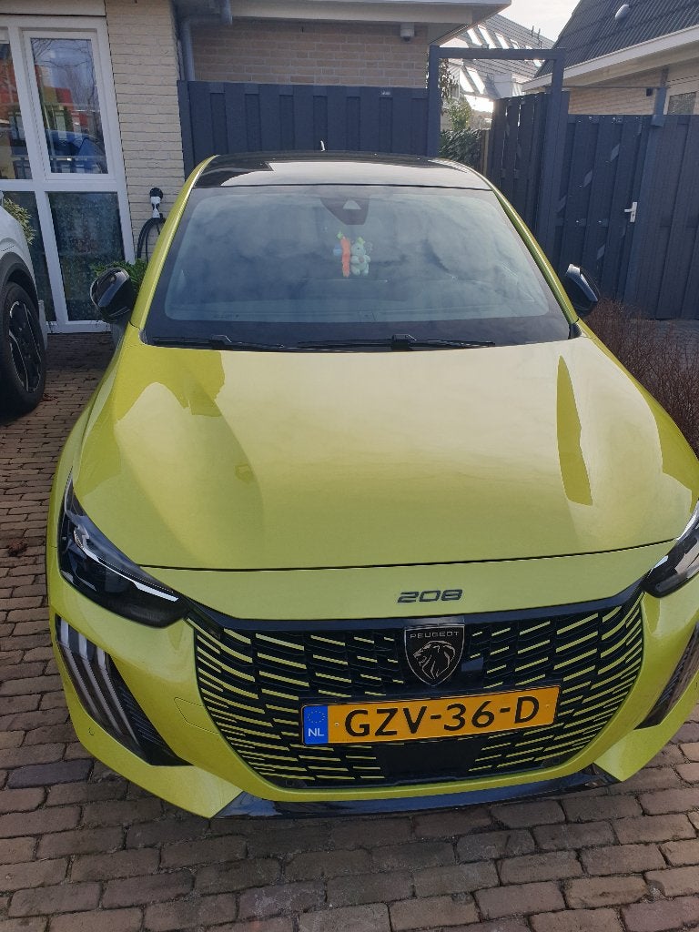 Peugeot 208 1.2 Hybrid 100 E-dcs6 2025 Geel, Auto's, 1195 kg, Zwart, 1199 cc, Hybride Elektrisch/Benzine