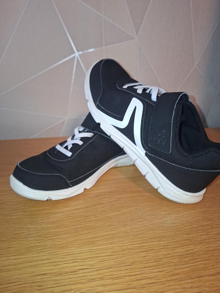 Schoenen, Kleding | Dames, Schoenen, Ophalen of Verzenden, Zo goed als nieuw, Sneakers of Gympen