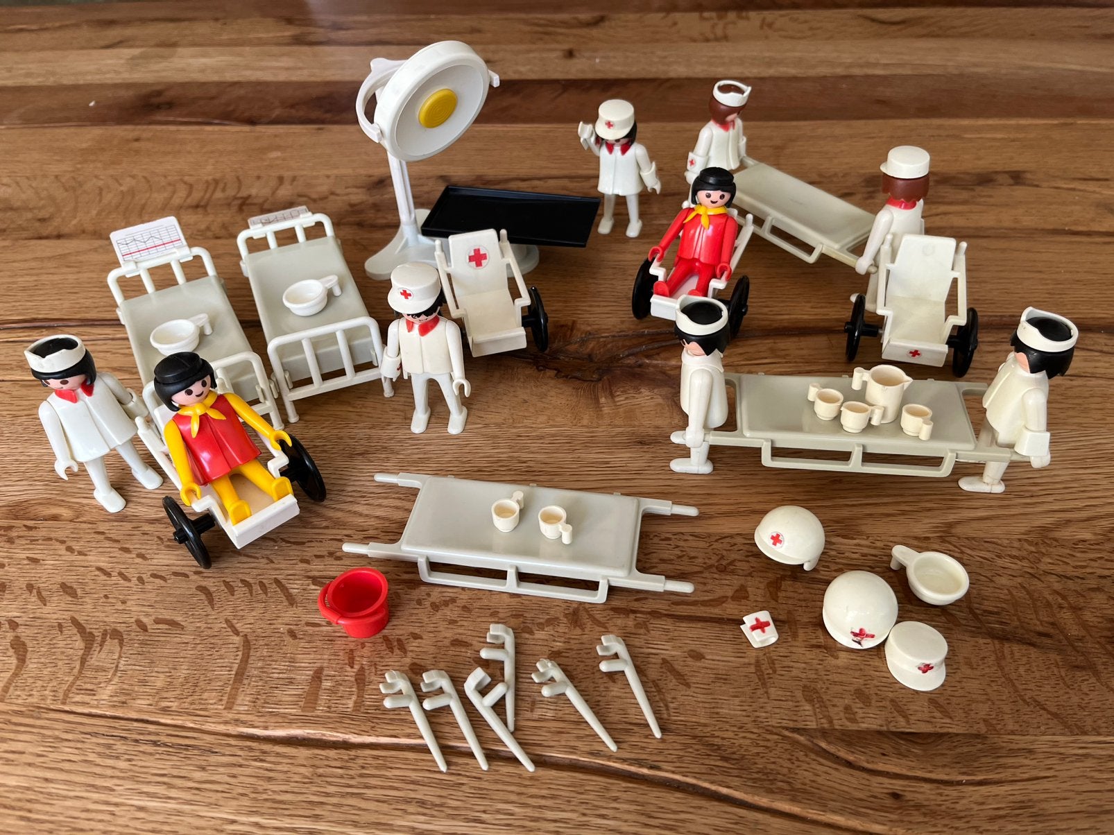 Vintage playmobil ziekenhuiset, Hobby en Vrije tijd, Ophalen of Verzenden, Zo goed als nieuw