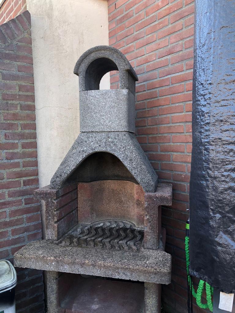 Stenen Barbecue, Tuin en Terras, Ophalen, Zo goed als nieuw