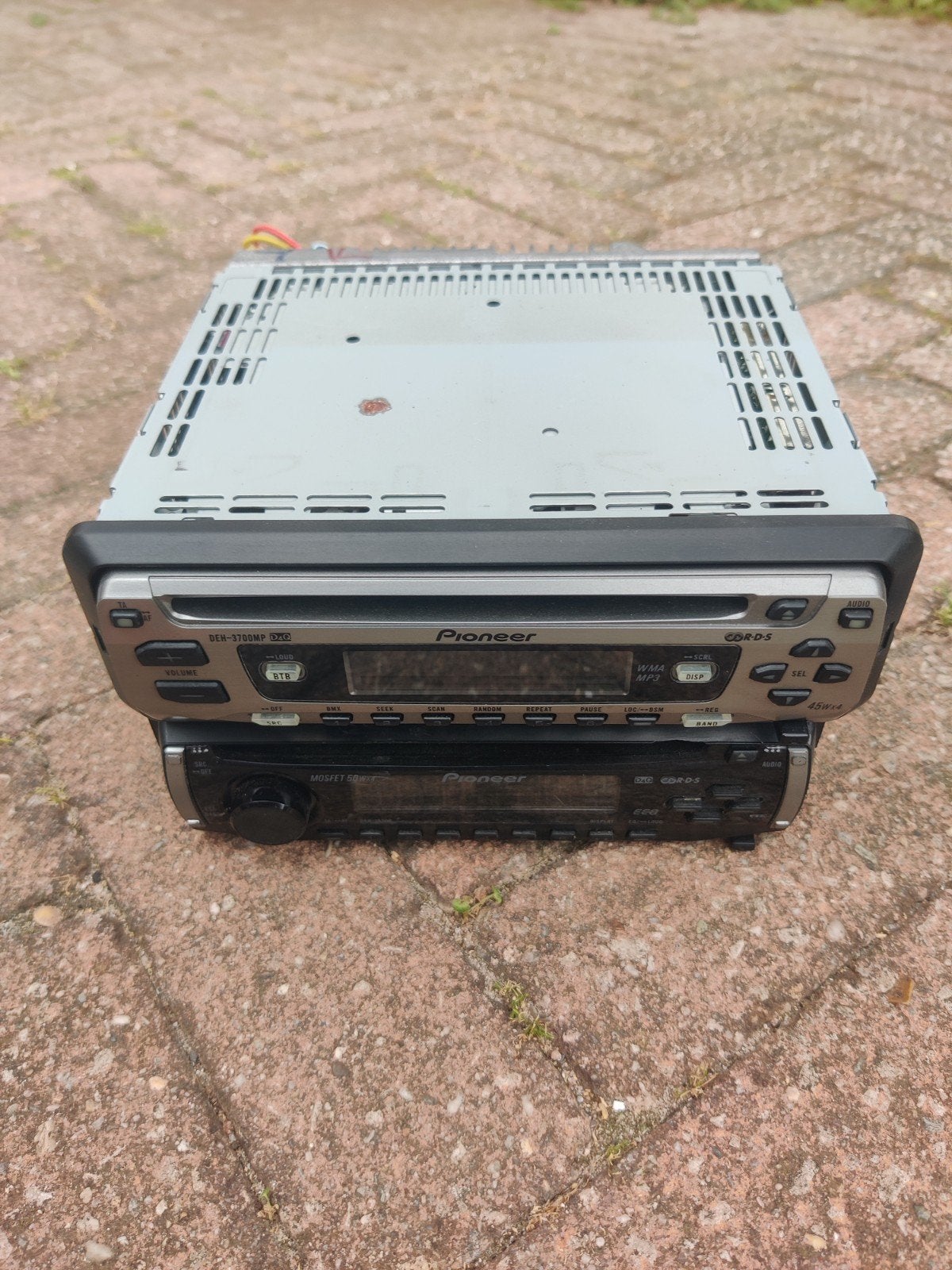 2x Pioneer Autoradio's: DEH-3700MP en DEH-1920R, Auto diversen, Autoradio's, Ophalen