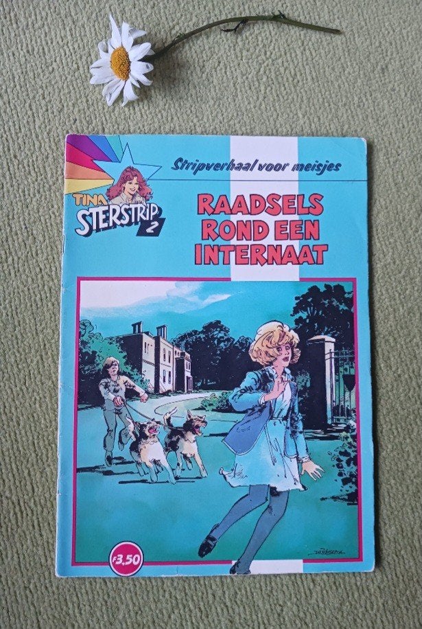 1983 Tina sterstrip2 Raadsels rond een internaat, Gelezen, Eén stripboek, Tina, Ophalen of Verzenden