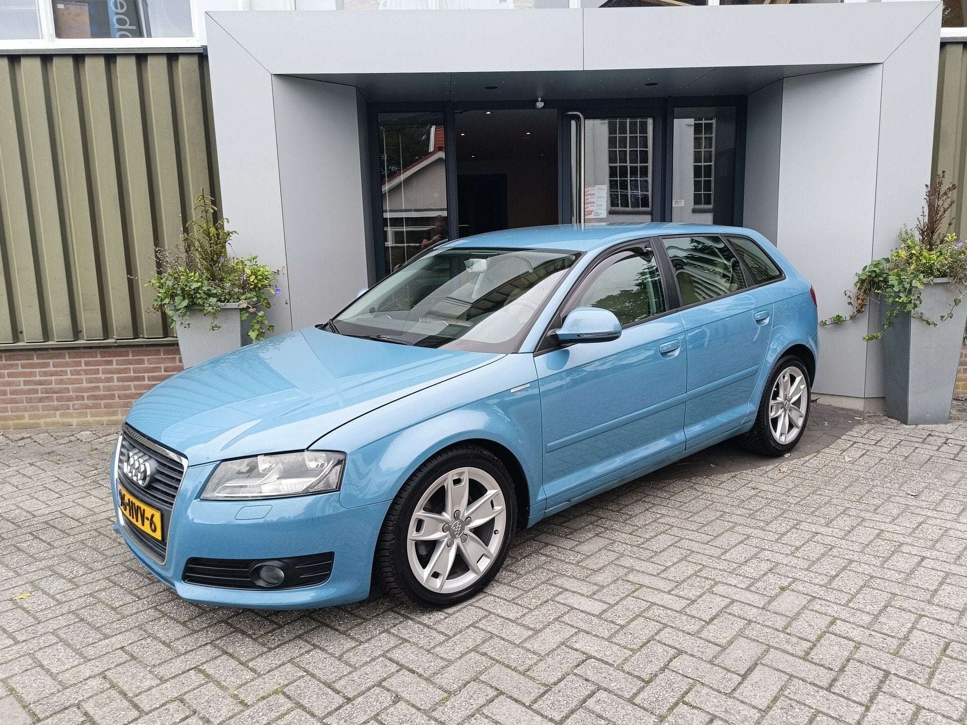 Audi A3 Sportback 1.8 TFSI Ambition Business Edition | Leer, Voorwielaandrijving, Euro 5, 15 km/l, Gebruikt