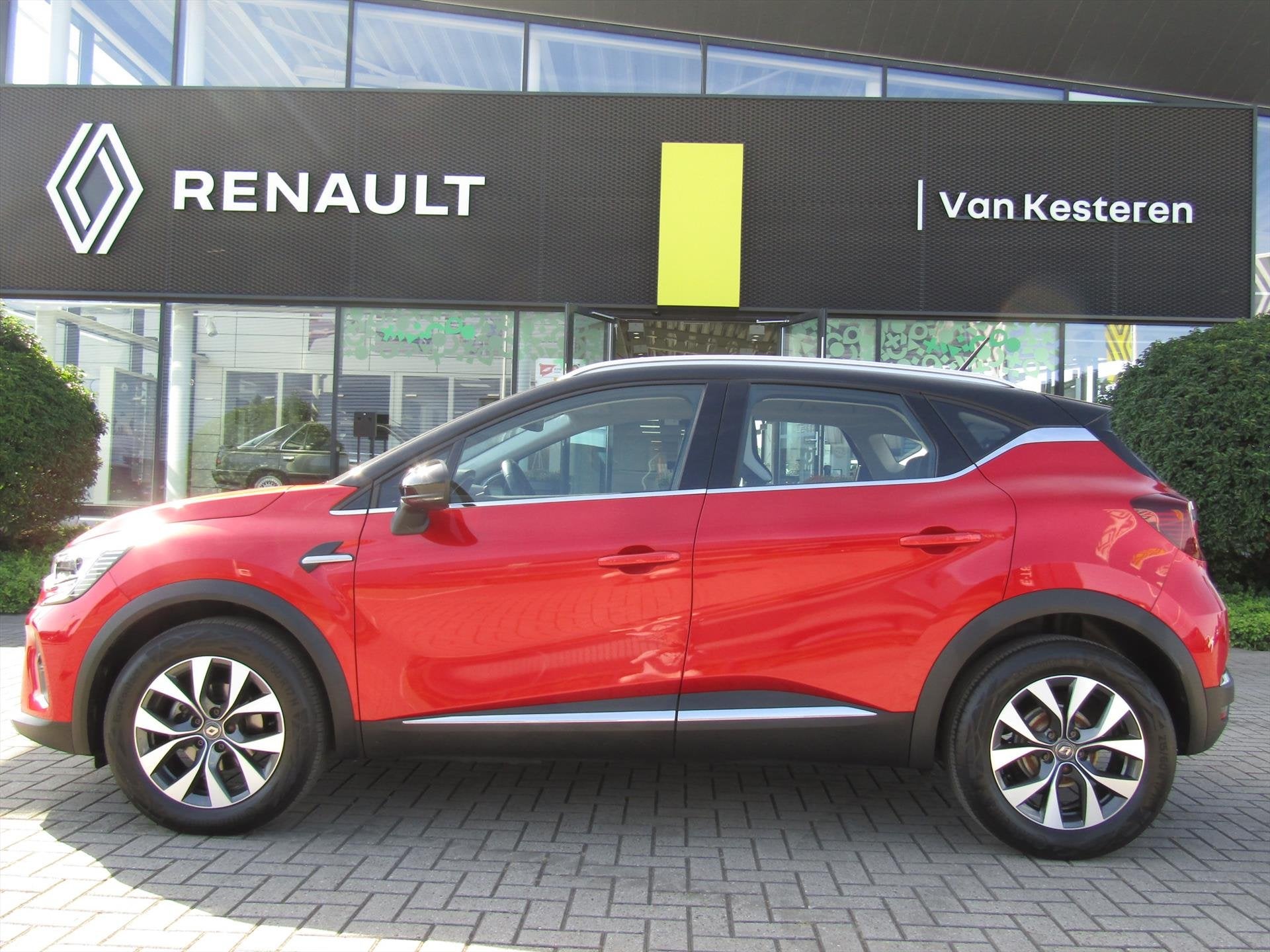 RENAULT Captur TCe 130pk GPF EDC Intens / Navigatie / Camera, Auto's, Automaat, Gebruikt, 4 cilinders, Leder en Stof