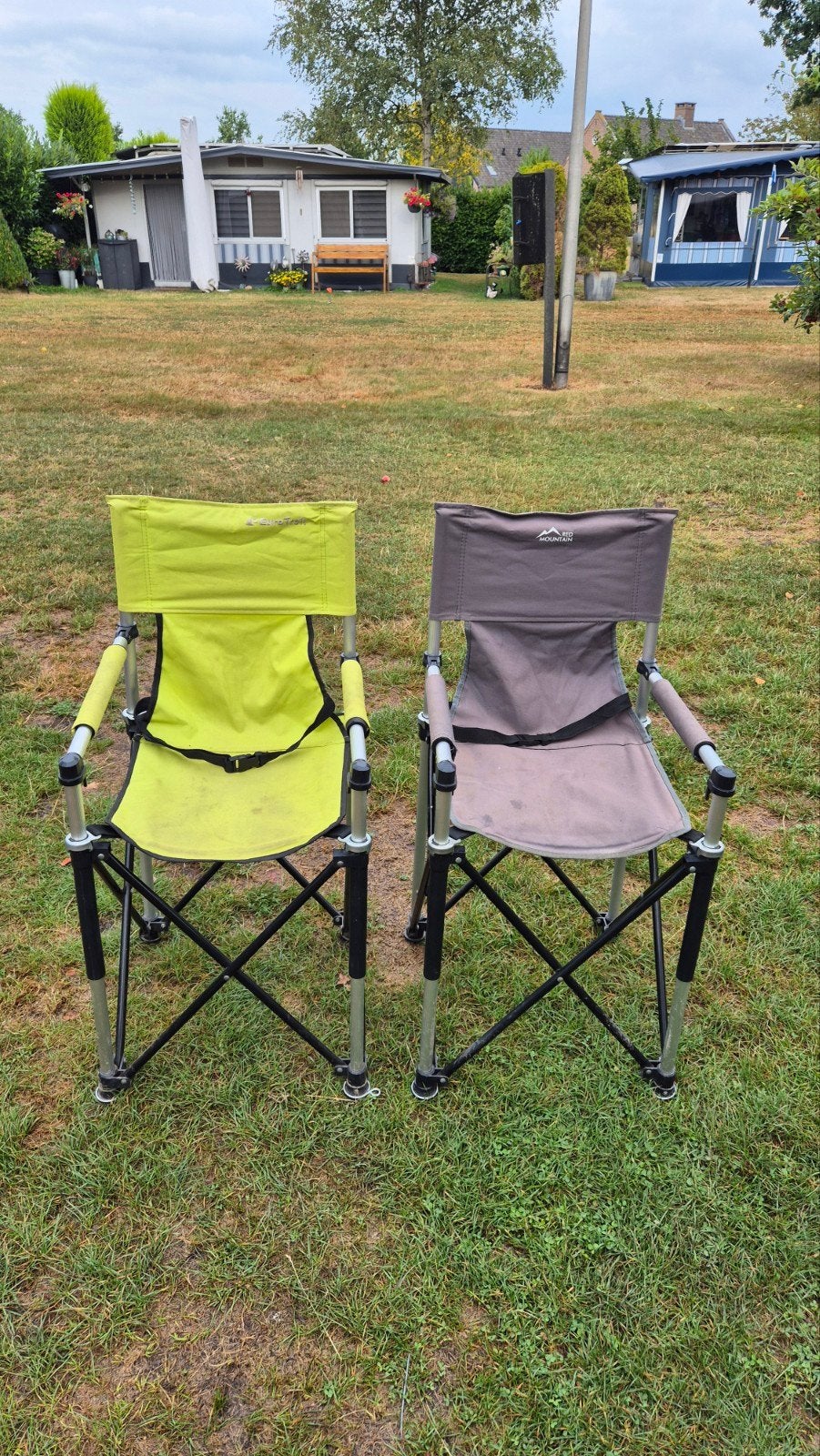 2 opvouwbare kinder campingstoelen Eurotrail & Red Mountain, Ophalen of Verzenden, Gebruikt, Campingstoel