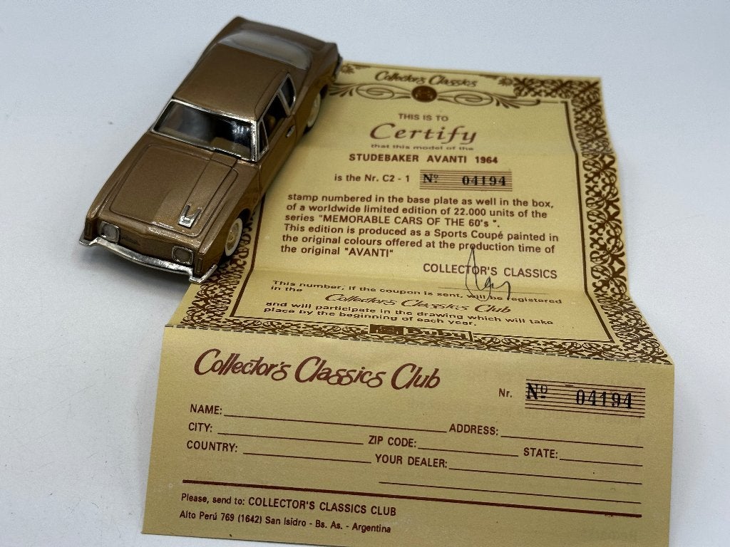 Collectors Classic - Studebaker Avanti Gold - 11552, Ophalen of Verzenden, Auto
