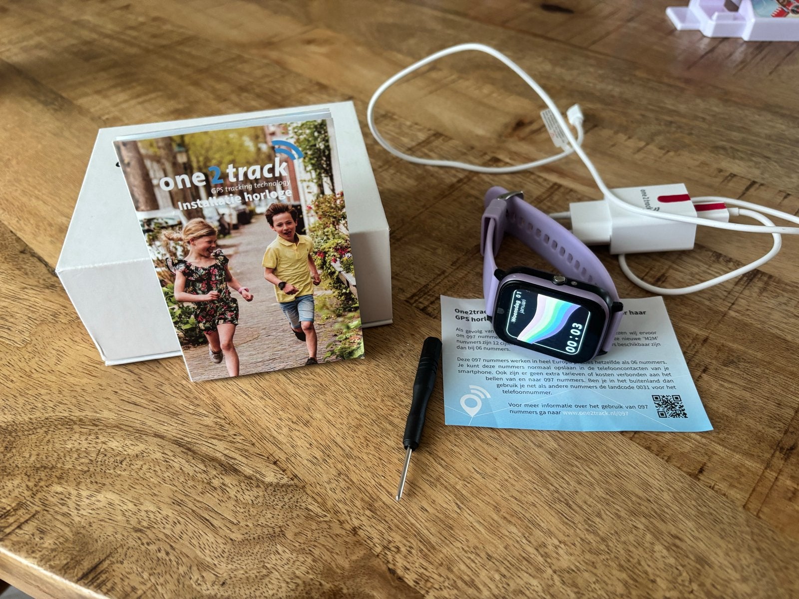 One2Track GPS Horloge - Kinder Smartwatch (Lila), Ophalen of Verzenden, Zo goed als nieuw, Paars, Jongen of Meisje