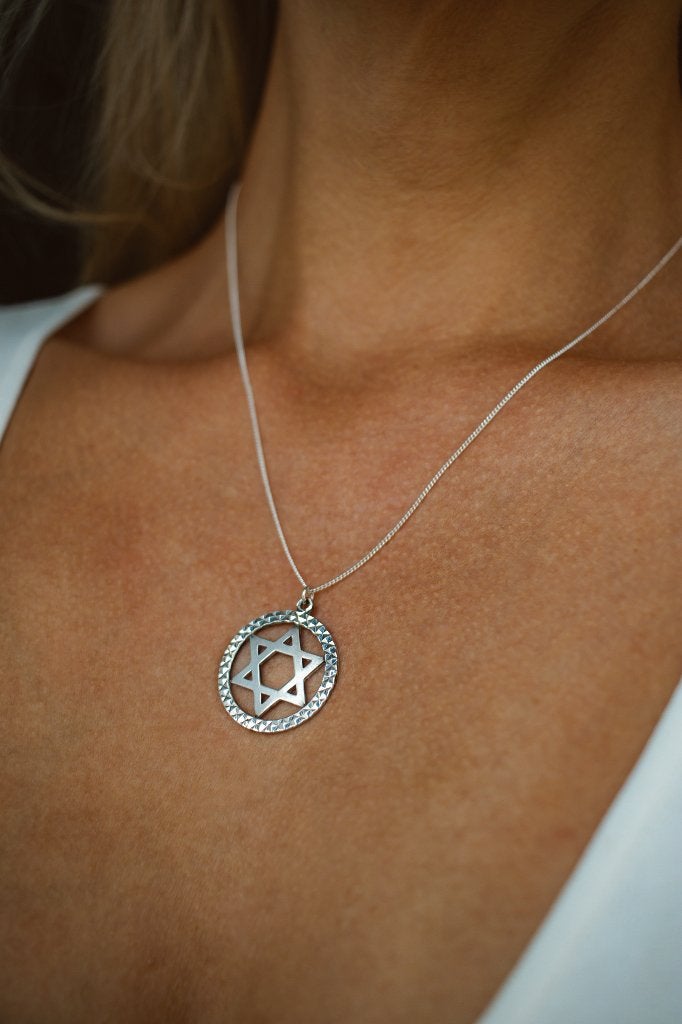 Sterling zilveren ketting met Davidster hanger Joods sieraad, Sieraden, Tassen en Uiterlijk, Ophalen of Verzenden, Zo goed als nieuw