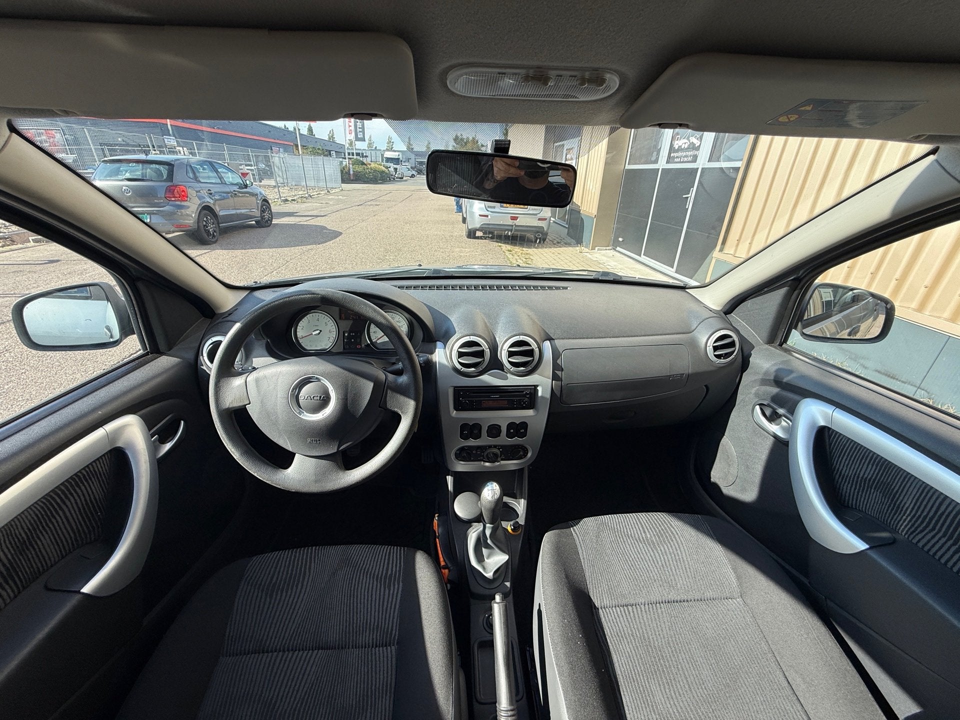 Dacia Sandero 1.2 Lauréaten Nieuwe APK Eerste Eigenaar, Auto's, Voorwielaandrijving, Dealer onderhouden, Gebruikt, Met garantie (alle)