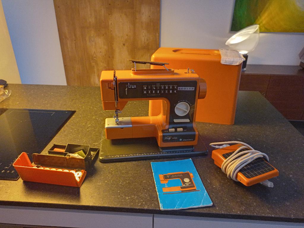 Kohler lady 4000 electronic naaimachine, Hobby en Vrije tijd, Naaimachines en Toebehoren, Ophalen of Verzenden, Gebruikt, Naaimachine