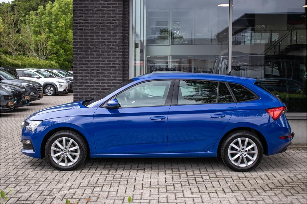 Skoda Scala 1.0 TSI Sport Business | trekhaak | (bj 2019), Auto's, Skoda, Scala, Gebruikt, Euro 6, Blauw