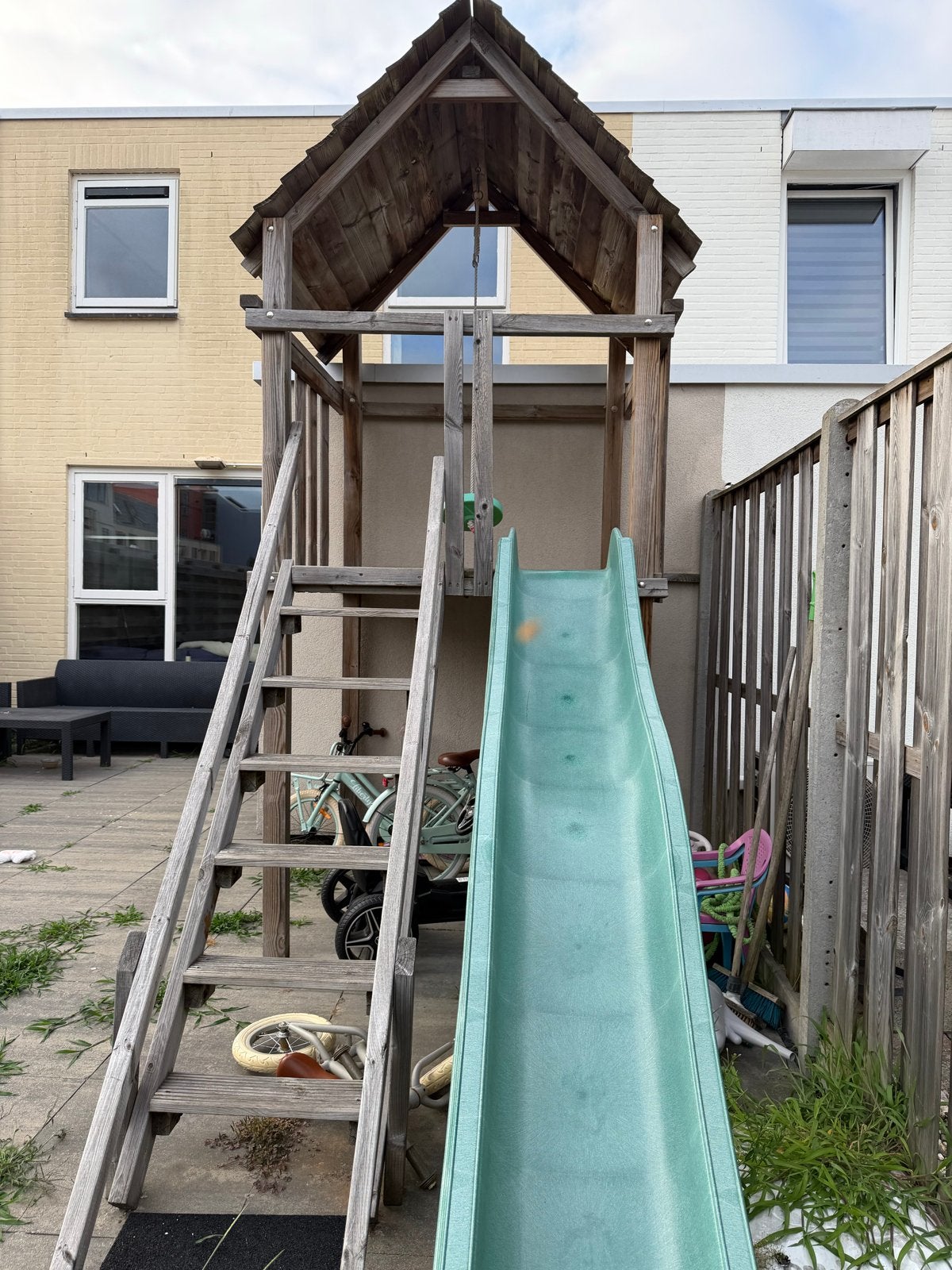 Houten Speelhuisje met Glijbaan, Kinderen en Baby's, Ophalen, Gebruikt, Hout