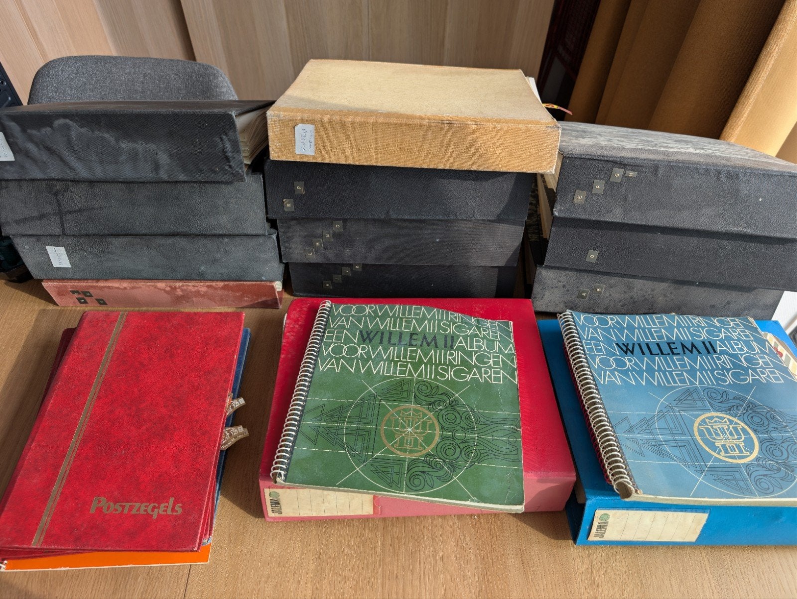 Grote verzameling sigarenbandjes  12 mappen, nieuwstaat, Ophalen, Zo goed als nieuw, Sigarenbandjes