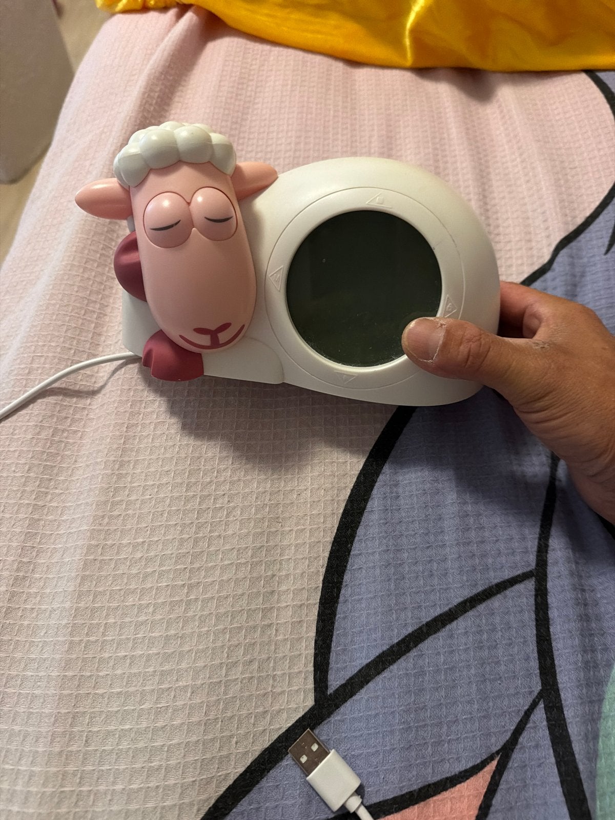 Leuk schaap wekker voor kinderen - slaaptrainer, Gebruikt, Wit, Werkt op batterijen, Ophalen of Verzenden