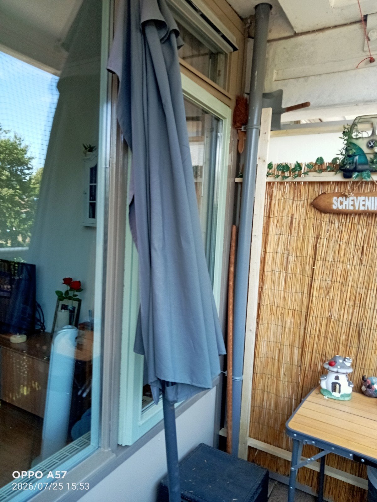 terras parasol, Ophalen