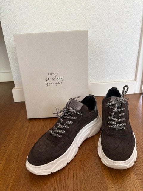 Zusss sneakers grijs suède (maat 40), Kleding | Dames, Schoenen, Ophalen of Verzenden, Grijs, Zusss, Sneakers of Gympen