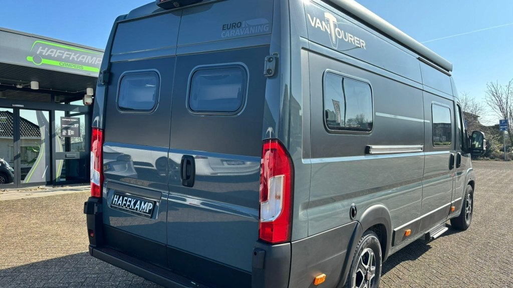 VANTourer 630 L 180pk automaat, Hefbed,virtuele cockpit, Caravans en Kamperen, Automaat, Koelkast, Fiat, 6 tot 7 meter