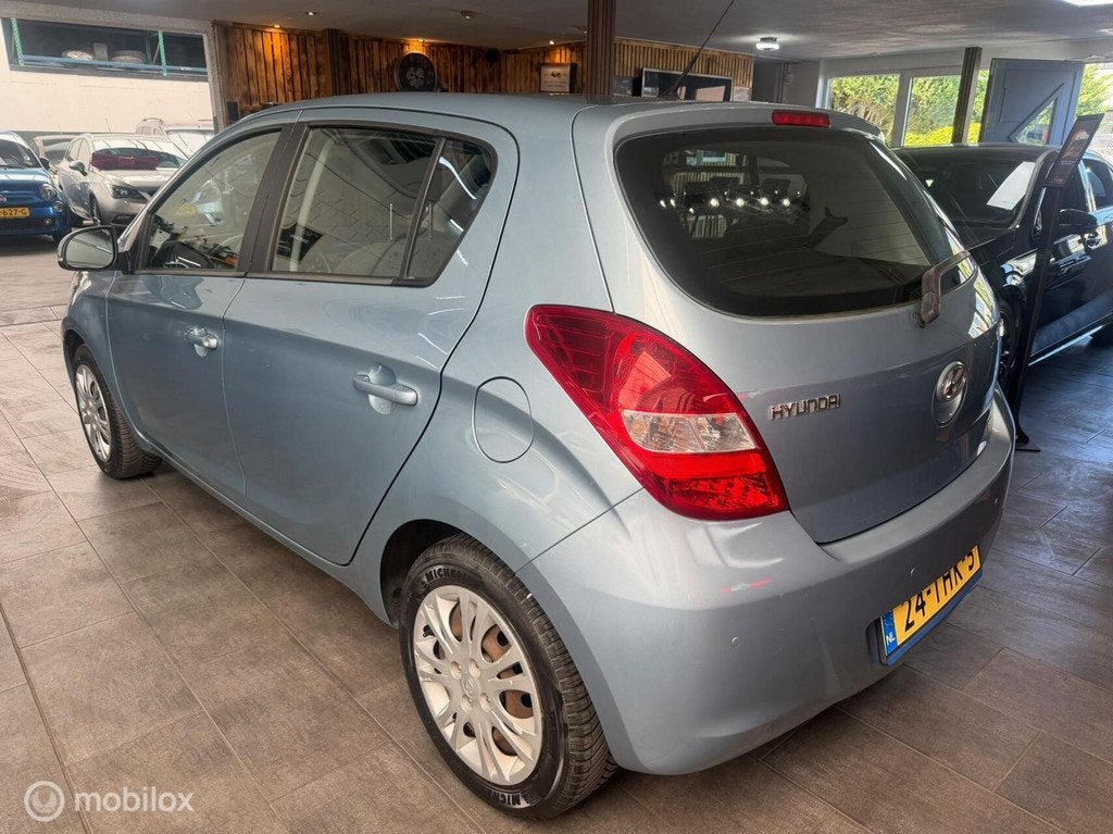 Hyundai i20 1.2i i-Motion| Parkeer sensor achter| Airco|APK, Auto's, Hyundai, Euro 5, 450 kg, Gebruikt, 31 €/maand