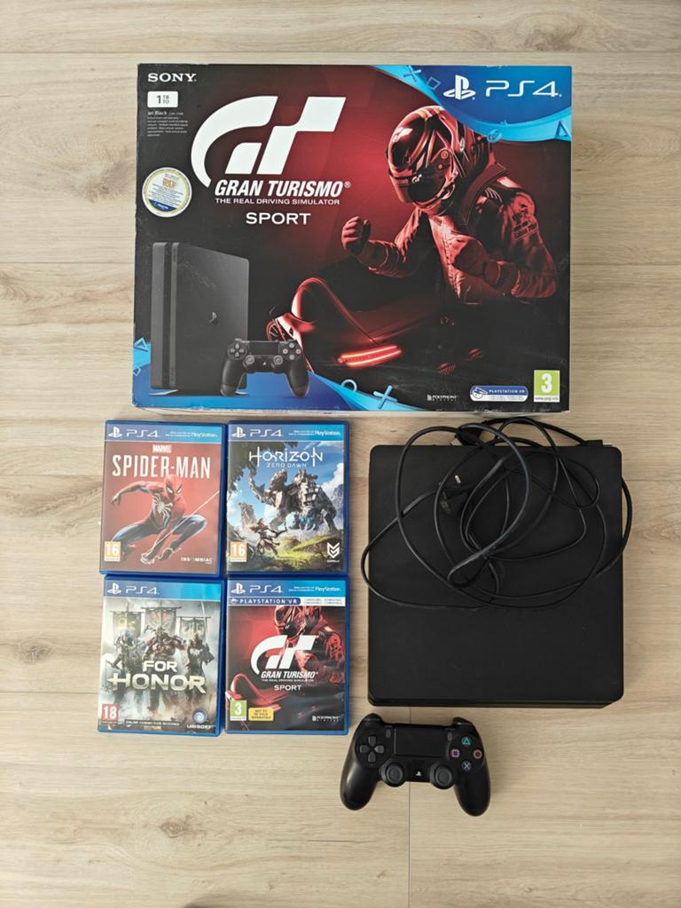 Ps4 1TB gran tourismo sport editie, Ophalen, Zo goed als nieuw, Met 1 controller, Original
