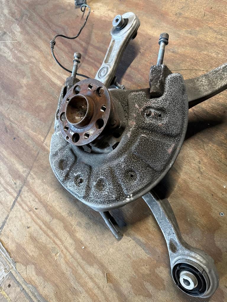 Fusee incl. wiellager Mercedes W205 C63 AMG, Auto-onderdelen, Ophalen of Verzenden, Gebruikt, Mercedes-Benz