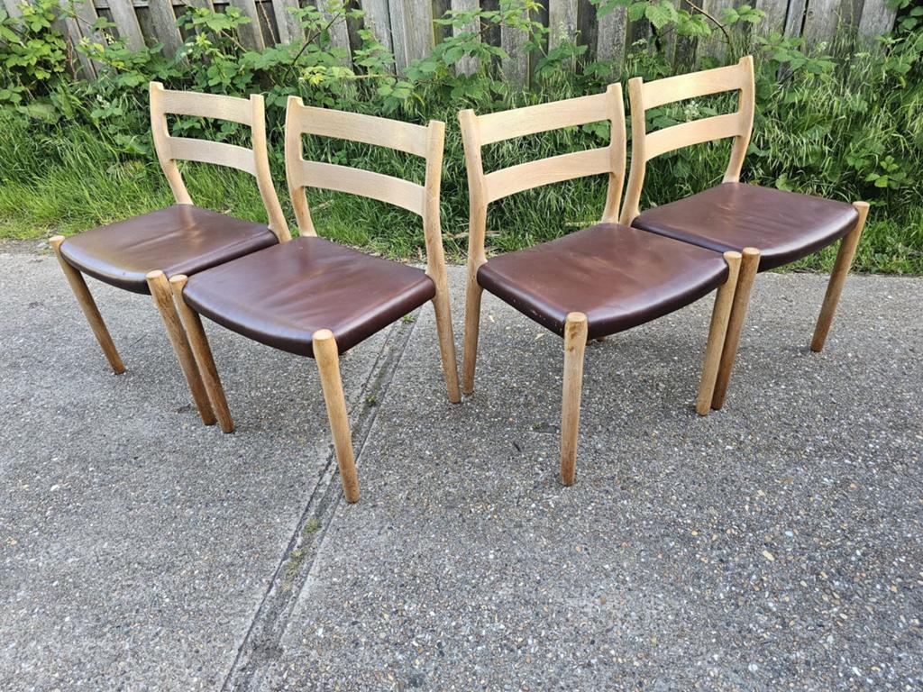 Niels Otto Möller Model 84 Stoelen x4 Deens Vintage Teak, Ophalen, Gebruikt, Bruin