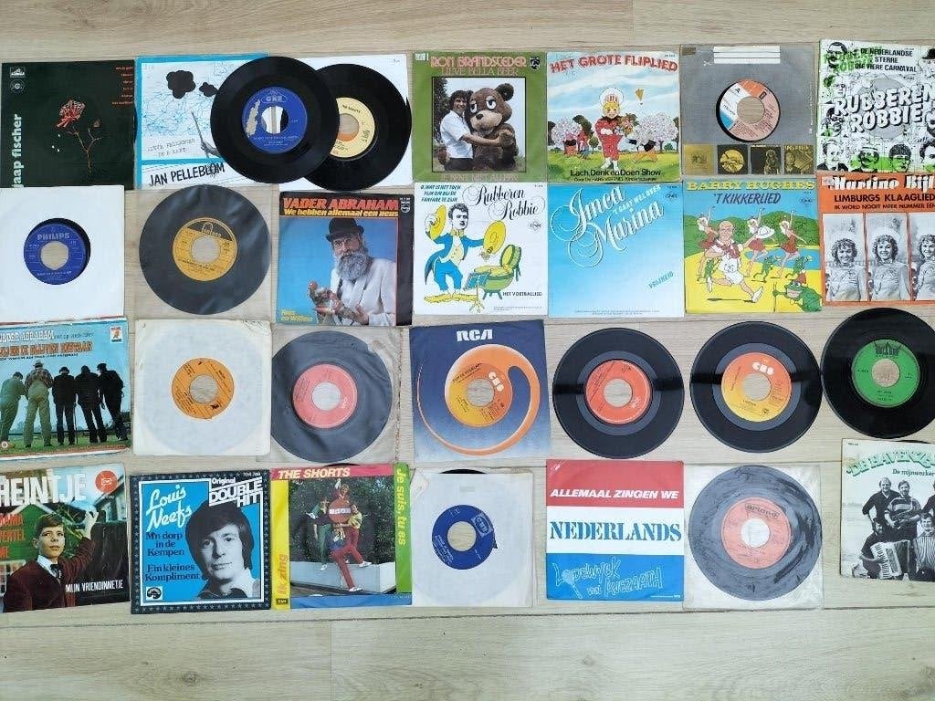 Setje van 30 Nederlandstalige vinyl singles, Ophalen, Gebruikt, 7 inch, Levenslied of Smartlap