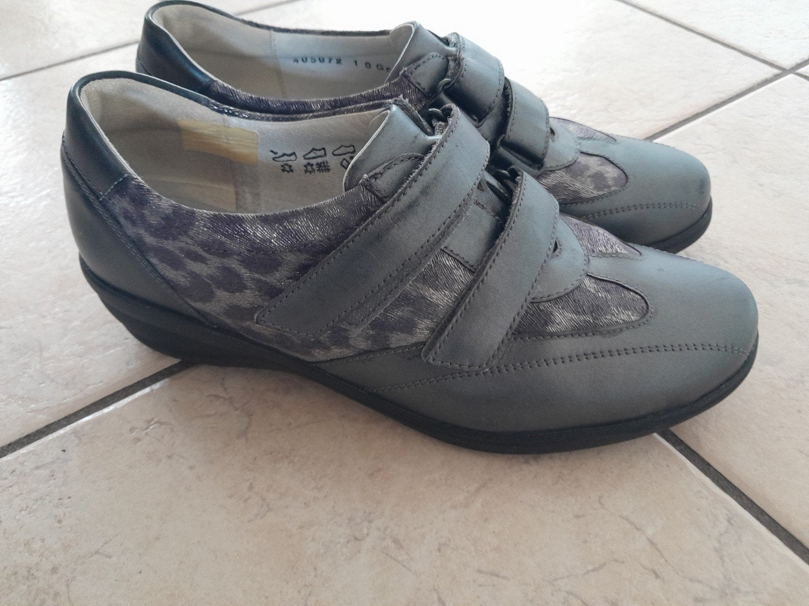 Waldlaufer  Klittenband schoenen, Kleding | Dames, Ophalen of Verzenden, Zo goed als nieuw, Zwart, Sneakers of Gympen