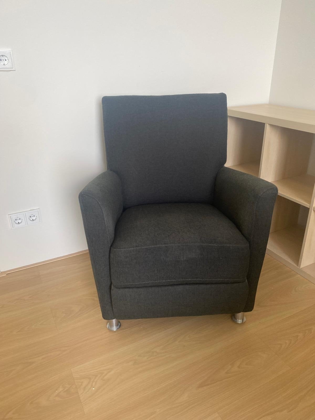 GRATIS Grijze Fauteuil - Comfortabel en Stijlvol, Ophalen, Gebruikt, Stof, 75 tot 100 cm