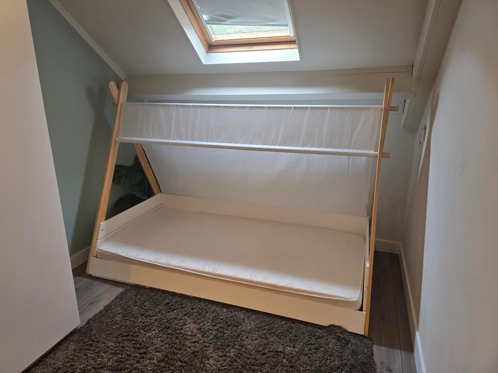Kinderbed Tipi tent 90x200 - Zo goed als nieuw, Ophalen, 85 tot 100 cm, Zo goed als nieuw, Lattenbodem