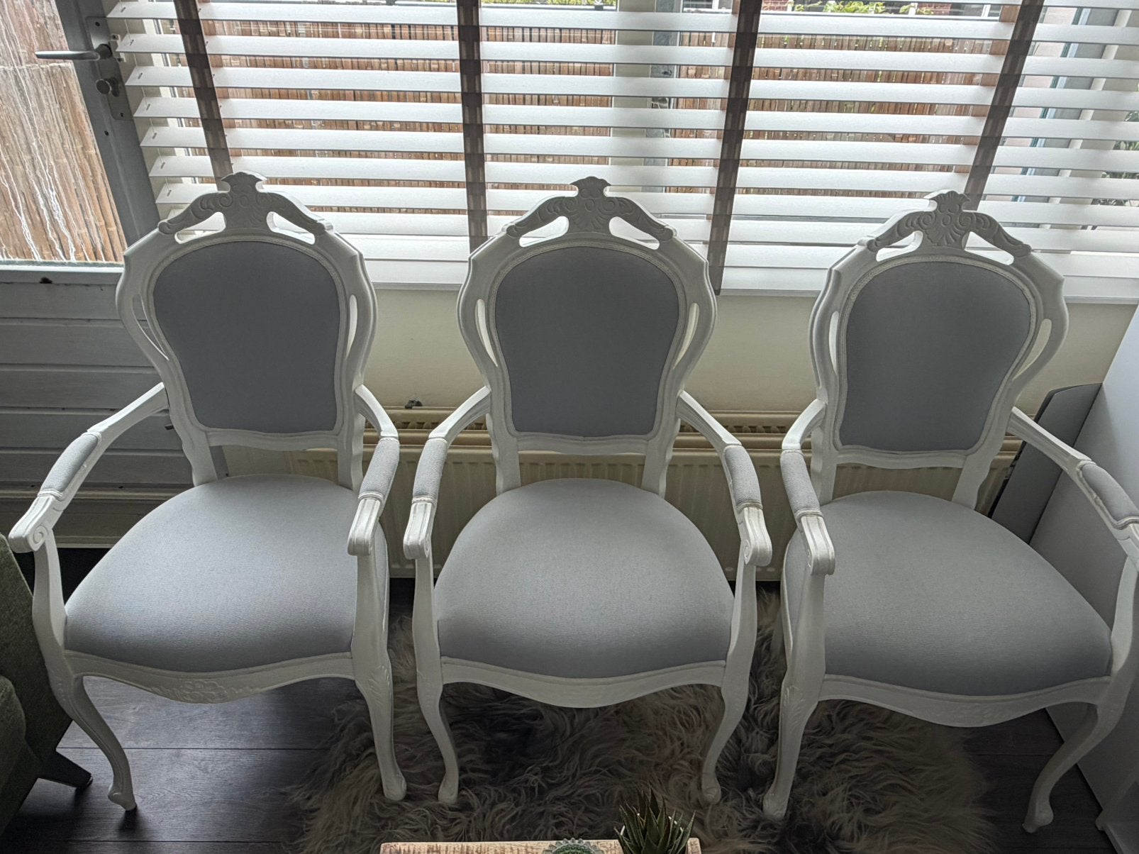 Grijs wit stoel, Huis en Inrichting, Stoelen, Ophalen, Gebruikt, Barok, Drie