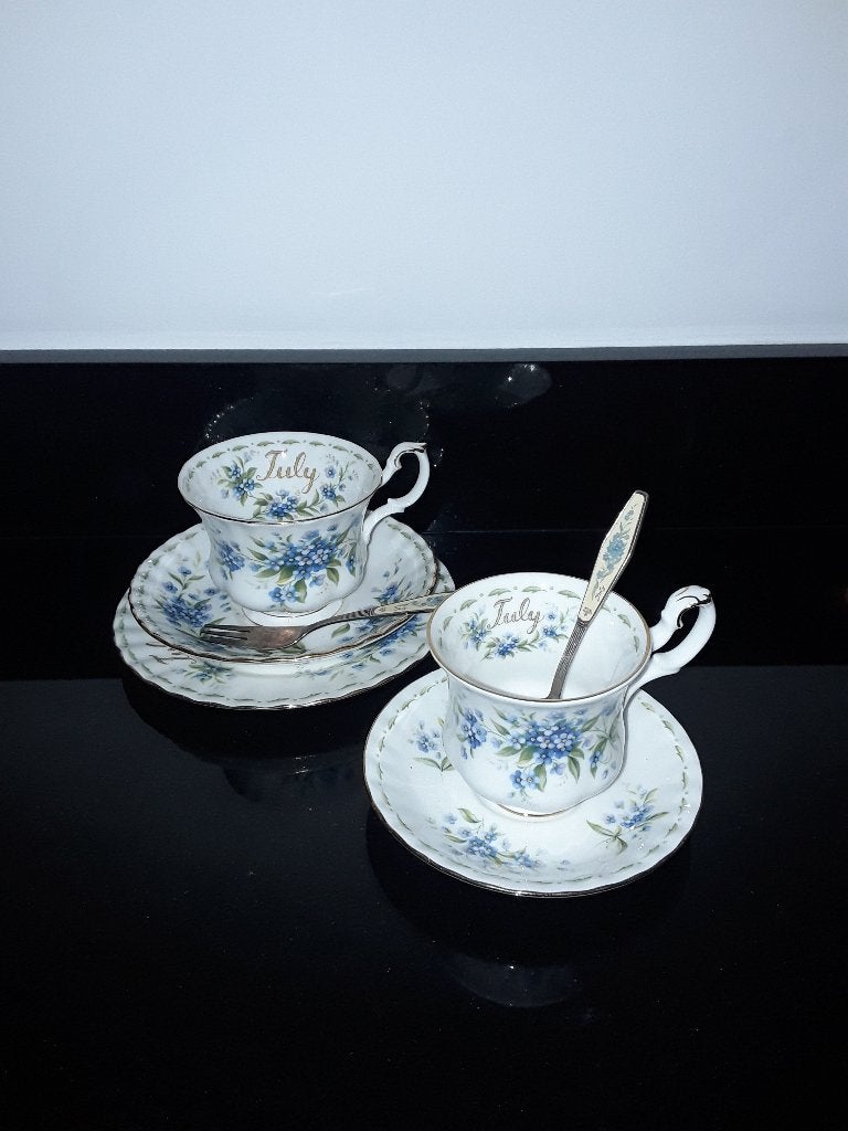 Royal albert Flower of the month Juli set, Verzenden, Zo goed als nieuw, Overige stijlen, Kop(pen) en/of Schotel(s)