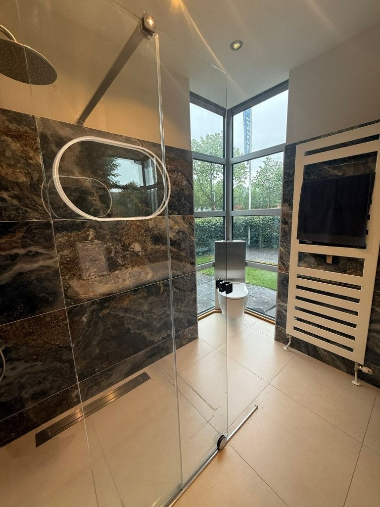 Hüppe Xtensa Pure Inloopdouche 140 x 200 cm, Doe-het-zelf en Verbouw, Ophalen, Nieuw, Glas, Douche