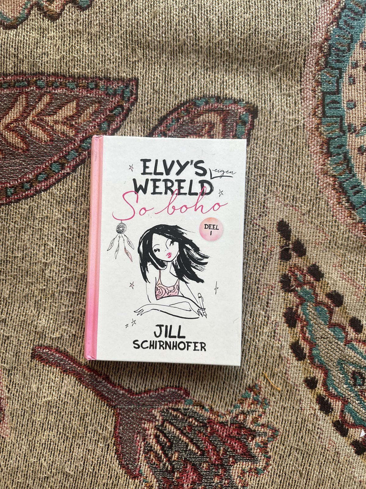 Elvy's eigen wereld: So boho - Deel 1 (Jill Schirnhofer), Ophalen of Verzenden, Zo goed als nieuw, Fictie