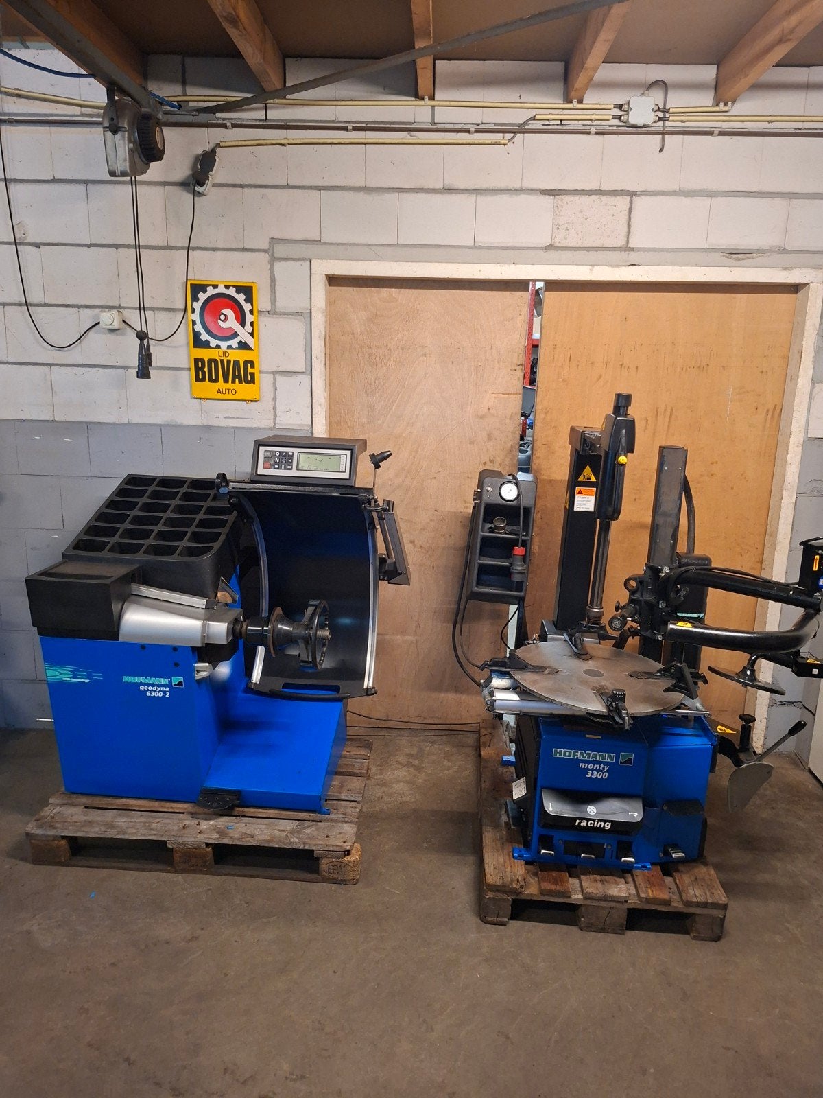 set bandenapparaat balanceer machine Hofmann monty geodyna, Ophalen