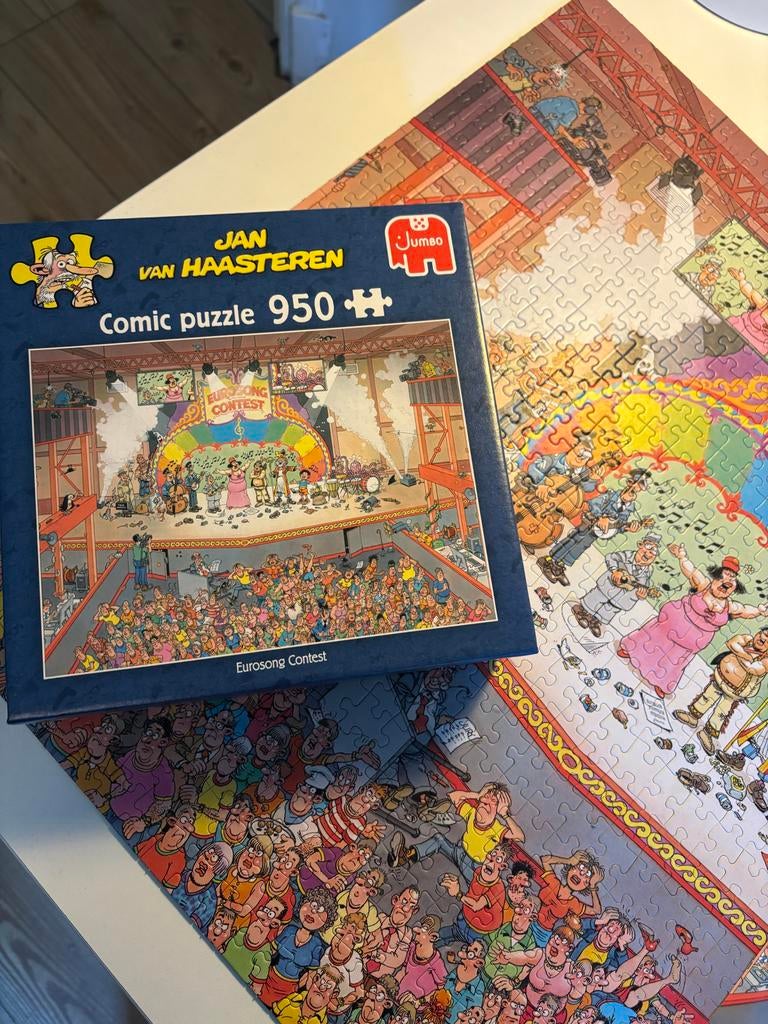 Jan van Haasteren Comic Puzzel - Eurosong Contest 950 stukje, Ophalen of Verzenden, 500 t/m 1500 stukjes, Zo goed als nieuw, Legpuzzel