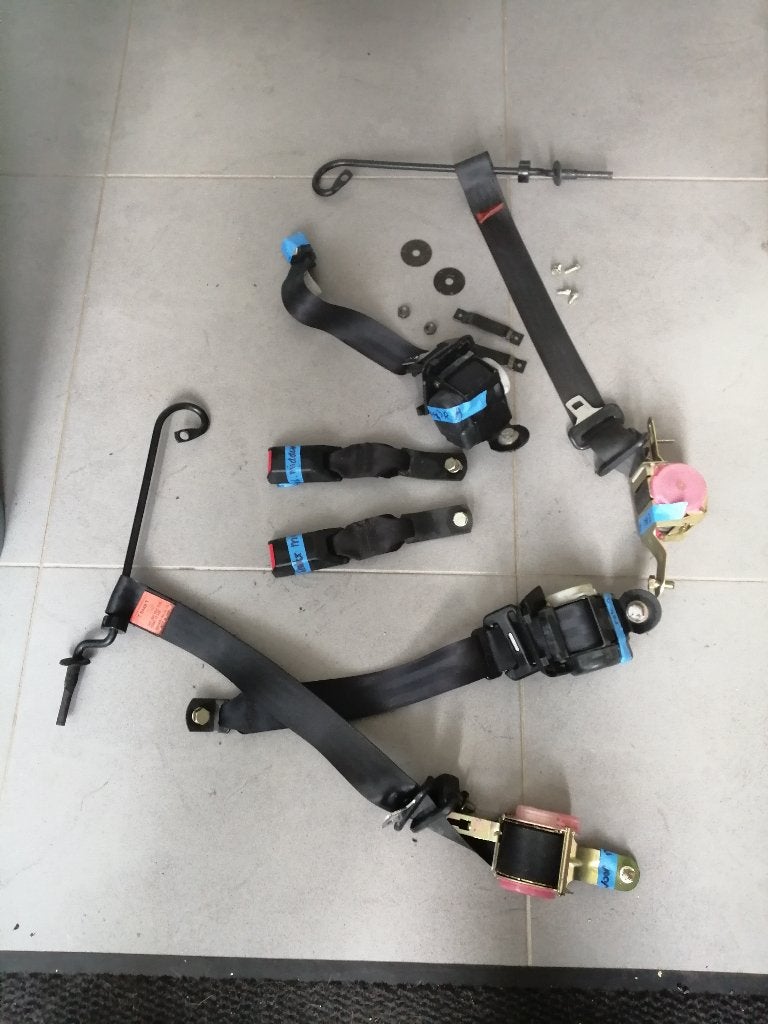 Complete set gordels achterbank MAZDA MX-3  type EC  91/98, Ophalen of Verzenden, Gebruikt, Mazda
