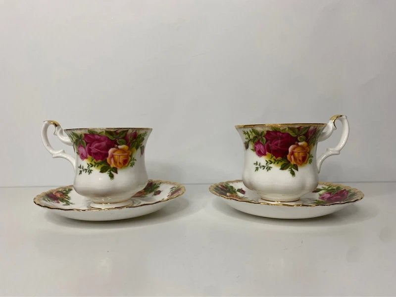 Royal Albert Old Country Roses kop en schotel set – 2 stuks, Huis en Inrichting, Keuken | Servies, Gebruikt, Ophalen of Verzenden