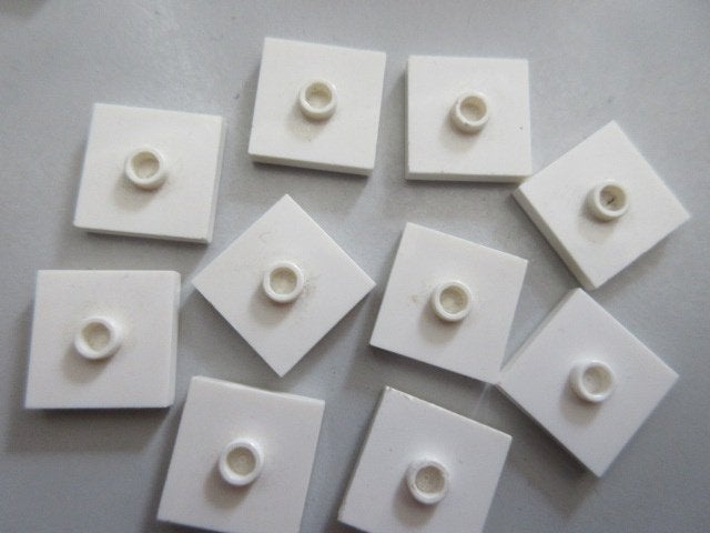 nr. 8107, 10 witte plaatjes 2x2 met 1 stud., Ophalen of Verzenden, Zo goed als nieuw, Complete set, Lego