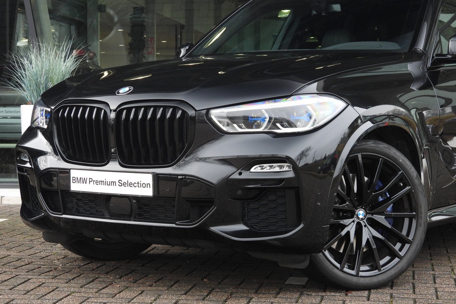 BMW X5 M50i High Executive Automaat / Panoramadak Sky Lounge, Auto's, BMW, Gebruikt, 4395 cc, Zwart, Leder